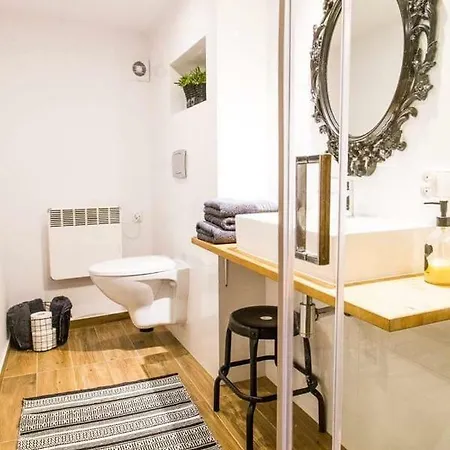 Apartament Na Zakrecie 아파트